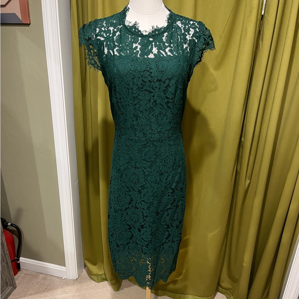 Chic Forest Green Lace Midi Dress